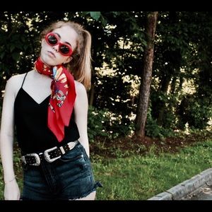 Meet your Posher, Garce